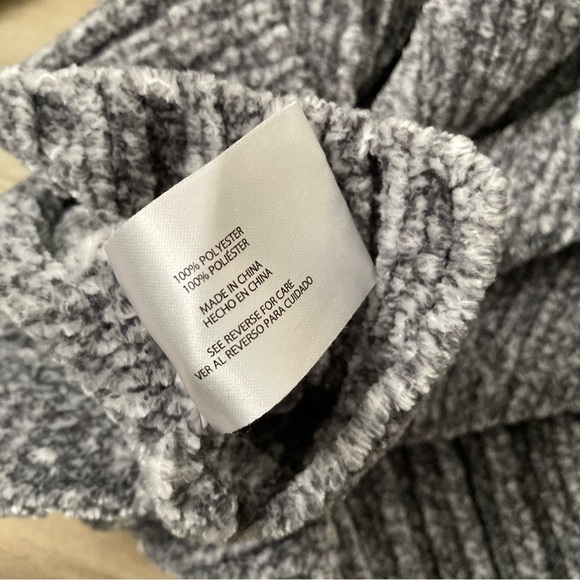 Orvis Gray Sweater | Size Small - Picture 4 of 4